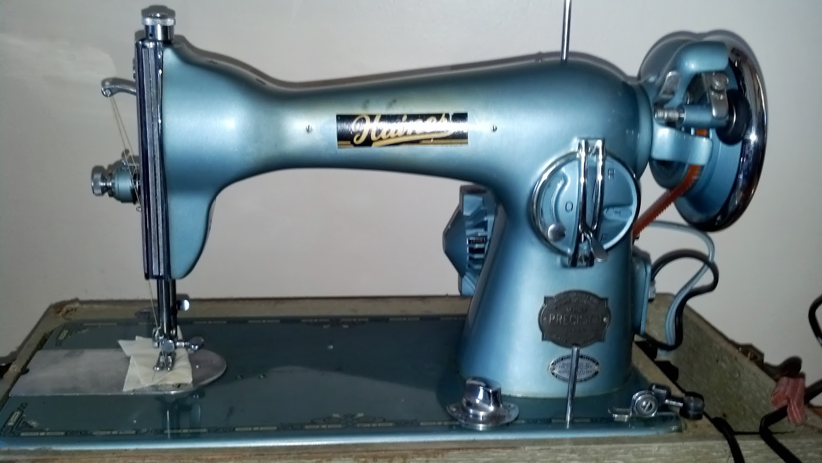 Quilt Crazie Vintage ThursdaySewing Machine Cleaning