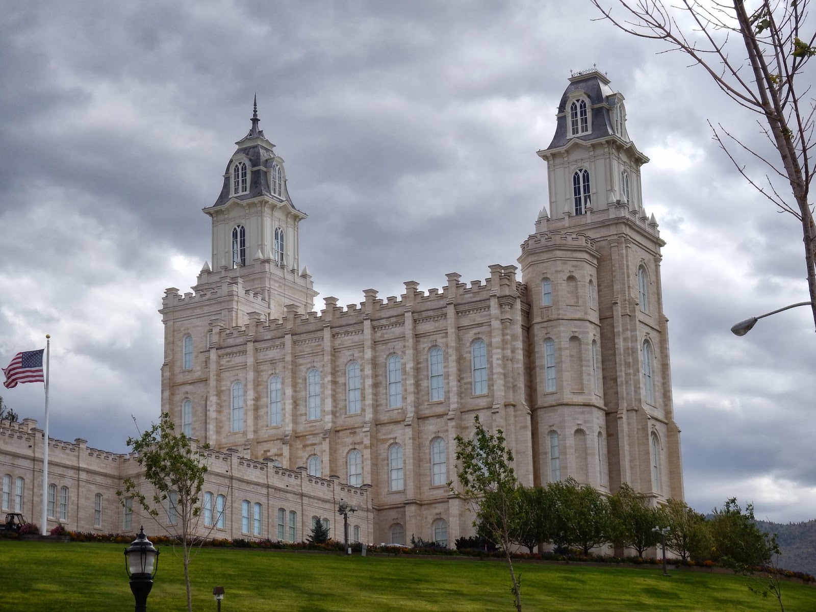 A Place to Share Manti Temple