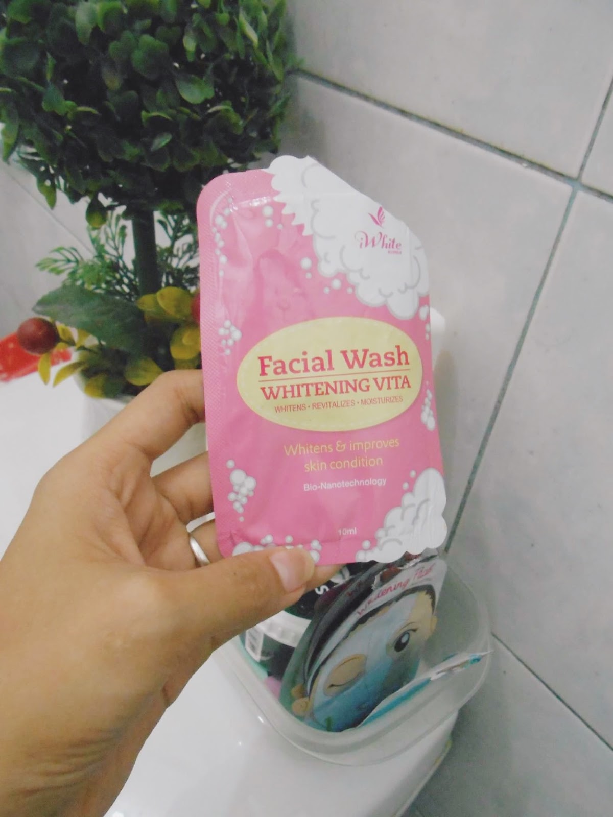IWhite Korea Facial Wash Whitening Vita review Pinay Mommy Writes