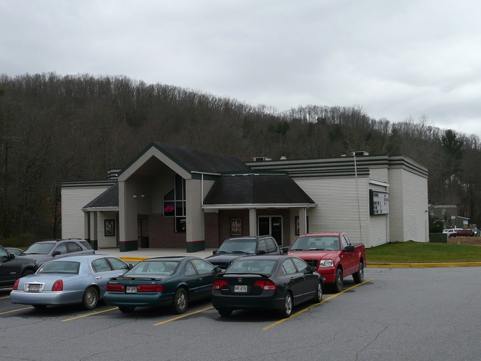 "MOUNTAIN LIFE NOW" North Real Estate Blairsville Cinema Goes