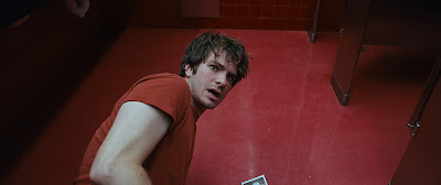 Under The Silver Lake Andrew Garfield Image 5