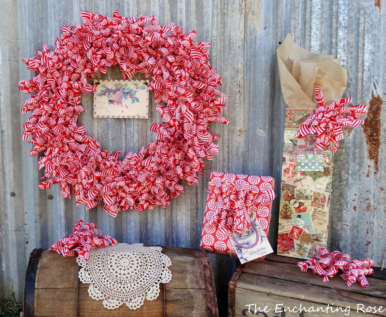 http://theenchantingrose.blogspot.com/2014/11/holiday-wrapping-paper-wreath.html