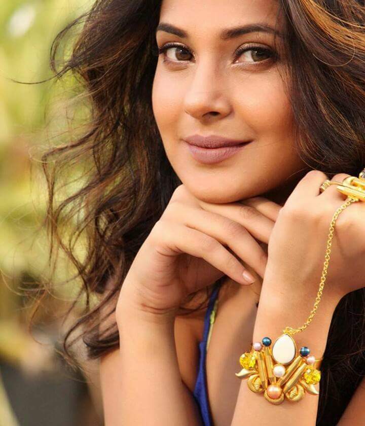 Jennifer Winget Wiki Biography Image Age Wallpaper Personal Profile Tv Serial Indian Hottie Get jennifer winget images collection including jennifer winget latest images, hot photos, wallpapers in hd, jennifer winget biography with trending activities. jennifer winget wiki biography image