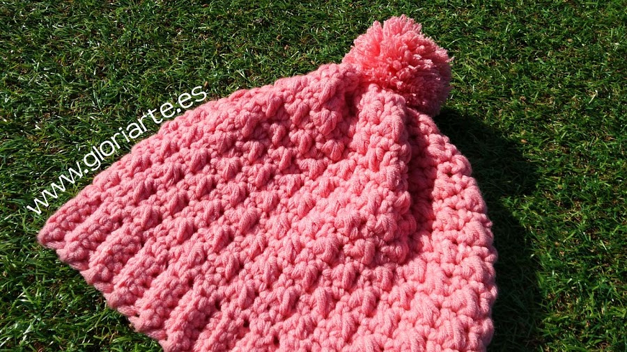 vista de cerca del gorro de ganchillo
