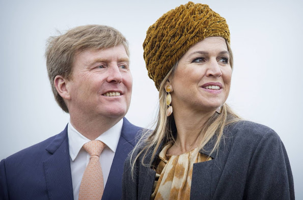 King Willem-Alexander and Queen Maxima of The Netherlands take part in celebrations marking the 200th anniversary of the kingdom on April 25, 2015 in Zwolle, Netherlands.