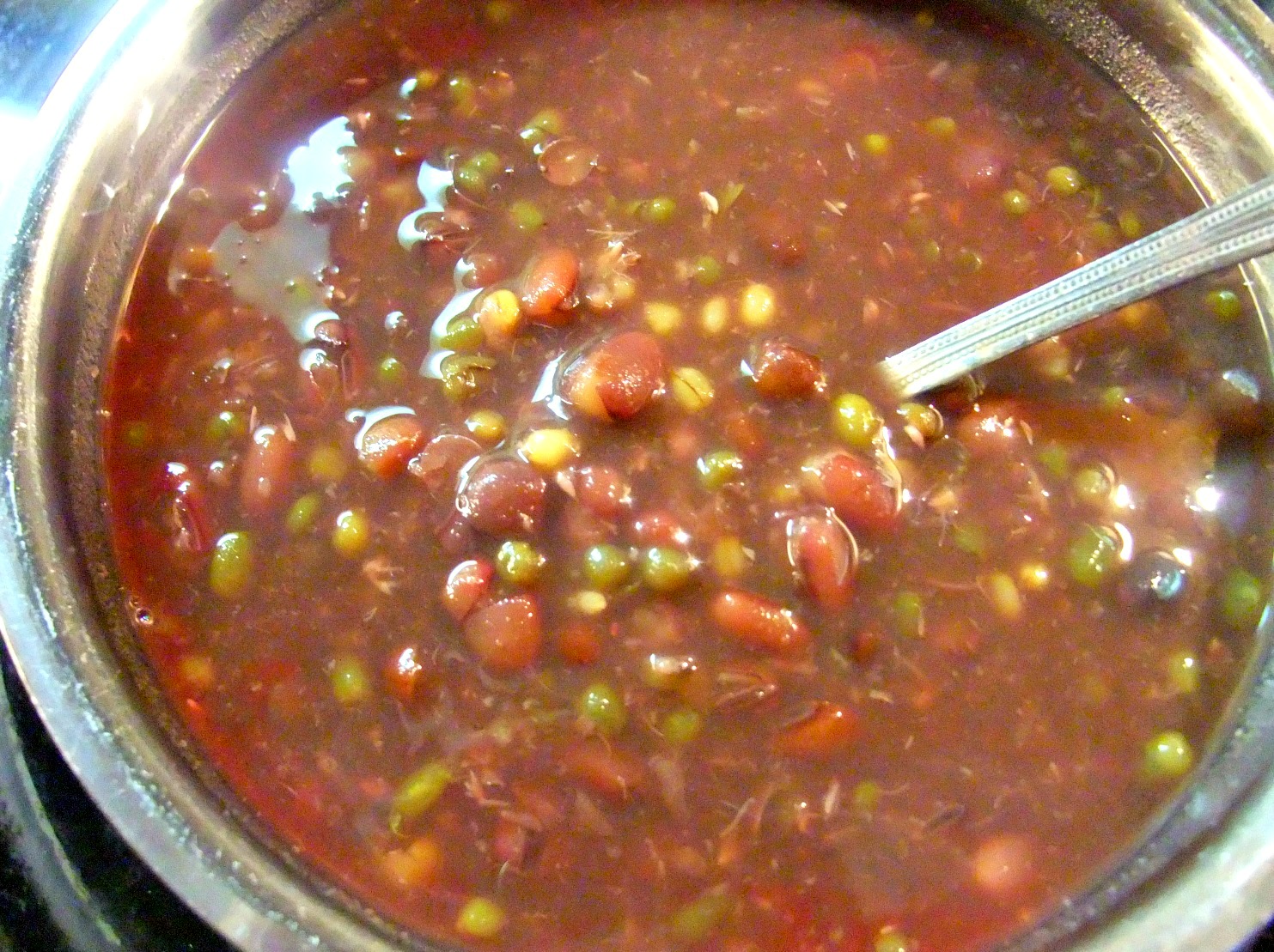 Susan's SavourIt! Simple Chinese Red Bean Soup Dessert...