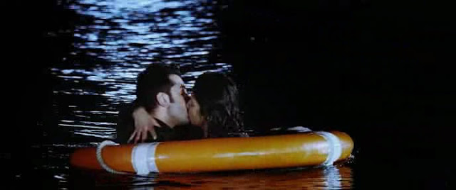 Priyanka Chopra and Ranbir Kapoor Hot Kiss Scene From Movie Anjana Anjani