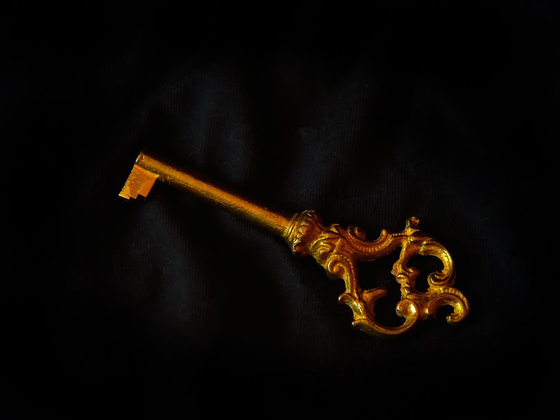 Дев ключ. Хвост феи ключи люси. Хвост феи звёздные духи люси. Ключи зодиака хвост феи. Ключ лиры хвост феи.