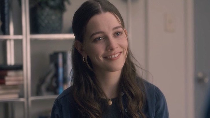 The Haunting of Bly Manor - Victoria Pedretti to Star in Netflix's The Haunting Anthology 