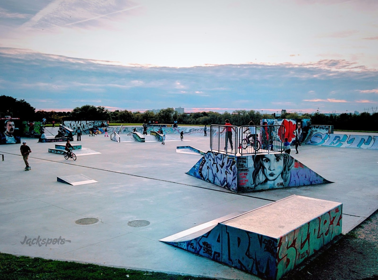 Le skatepark de la Plage Bleue à Valenton Jackspots