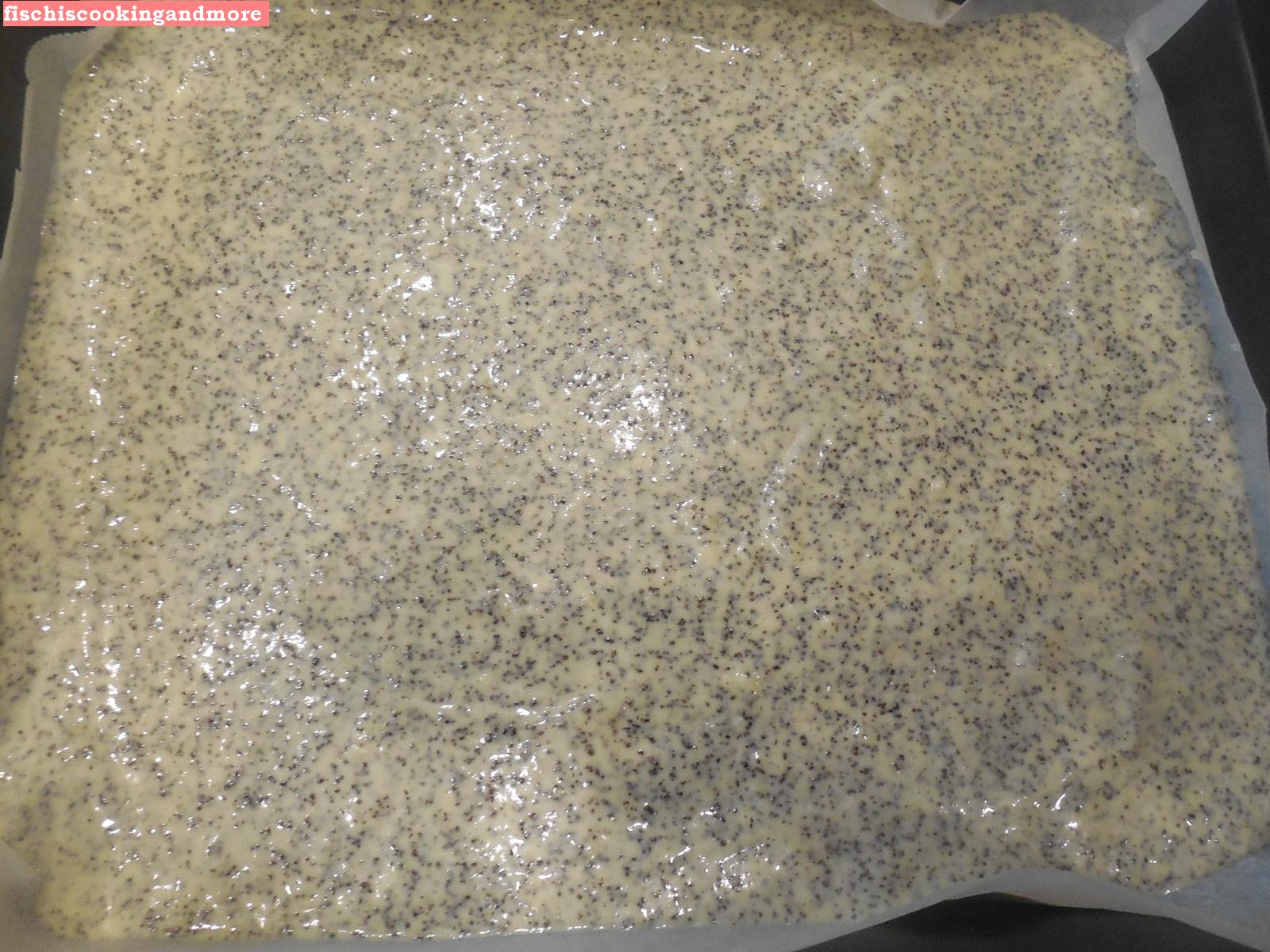 mohn - joghurtschnitte mohn - joghurtschnitte