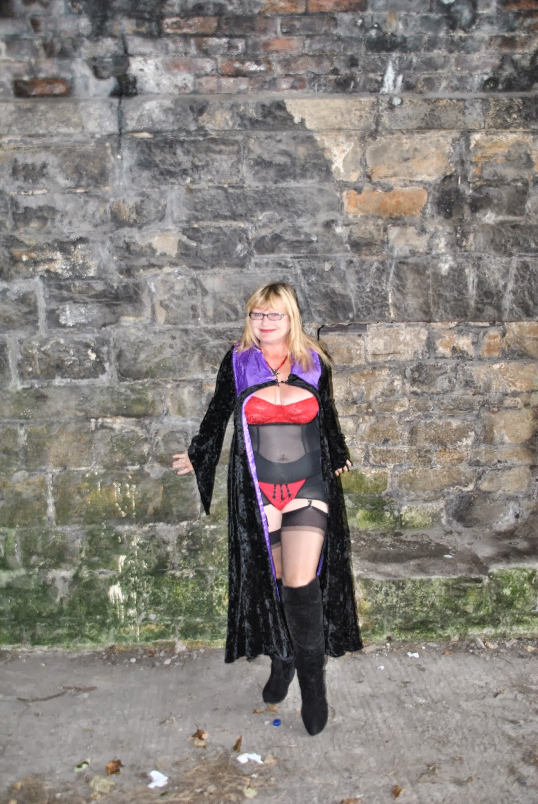 suezea returns dressing up or down?