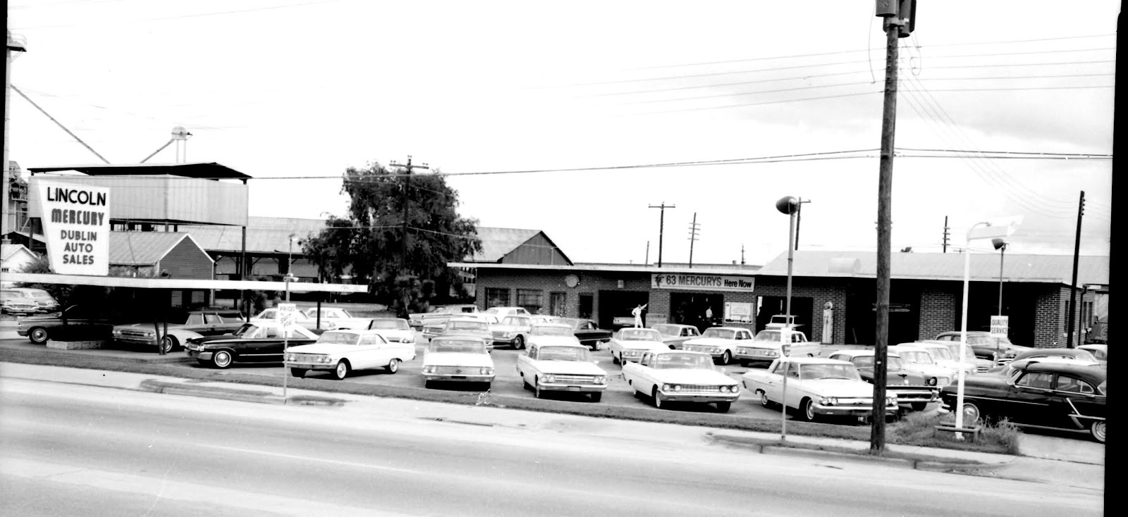 IMAGES OF OUR PAST DUBLIN LINCOLN MERCURY EAST JACKSON STREET