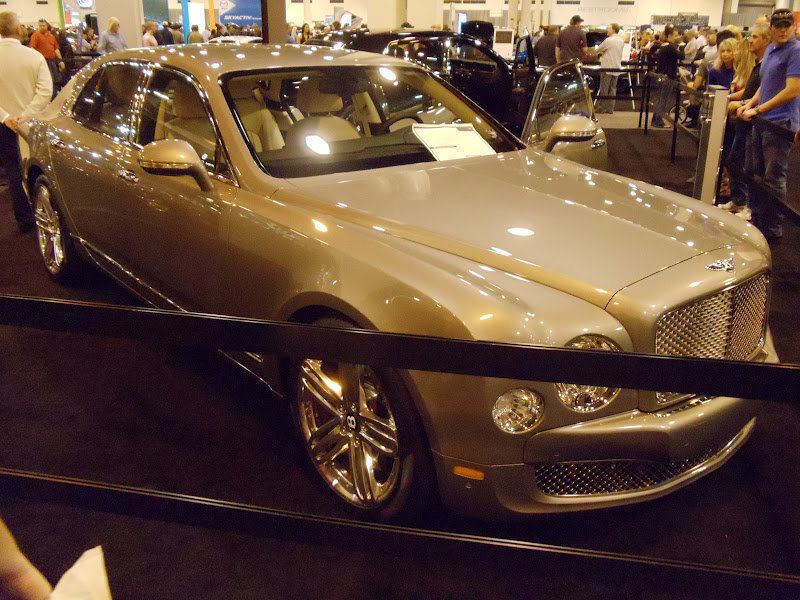 --CarJunkie's Car Review--: First Impression: 2012 Bentley Mulsanne