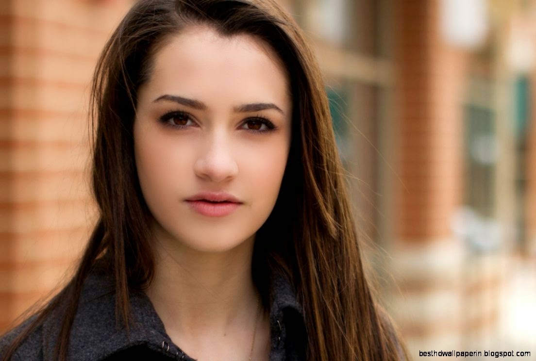 Beautiful Girl Pictures And Wallpapers