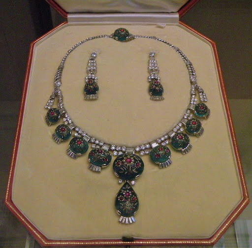 Local style: 19th-20th centuries jewelry from the British museum