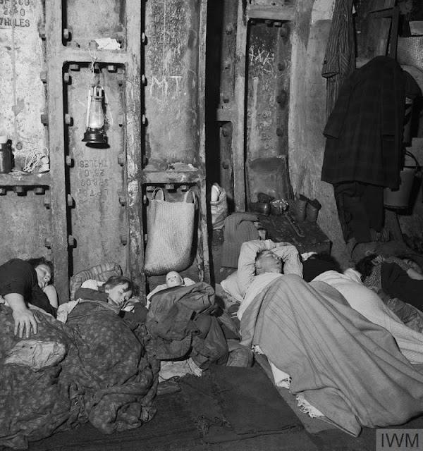 30 November 1940 worldwartwo.filminspector.com London Blitz
