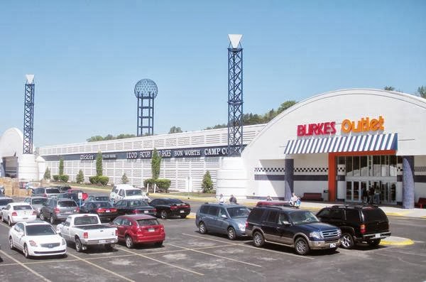 Pigeon Forge outlet mall sells for $5.15 million