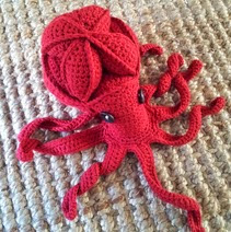 http://translate.googleusercontent.com/translate_c?depth=1&hl=es&rurl=translate.google.es&sl=en&tl=es&u=http://www.lookatwhatimade.net/crafts/yarn/crochet/free-crochet-patterns/olive-crochet-octopus-puzzle/&usg=ALkJrhiH97hgnUnSyvuu13d2YMEUhG1Gxw