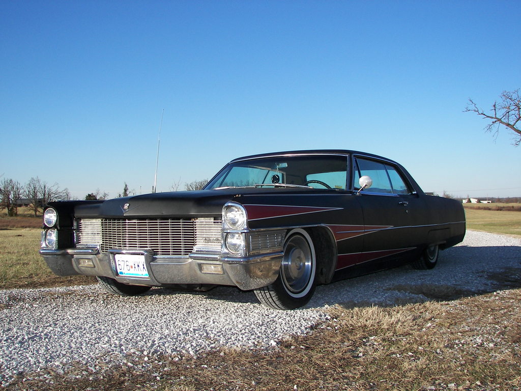 Pinstriping Cadillac Deville