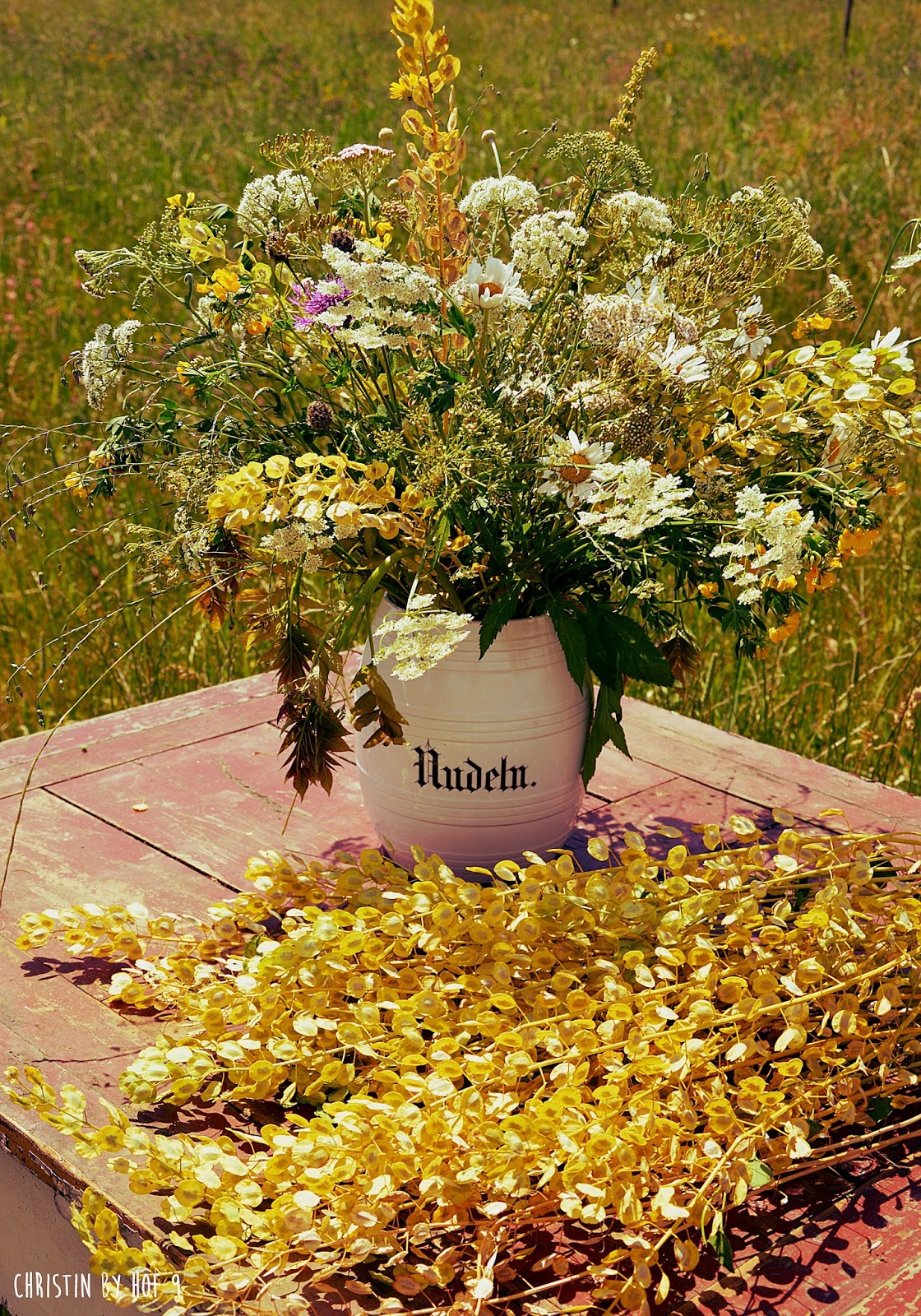 Hof 9 Heuernte Auf Hof 9 Und Der Kranz Im Juni