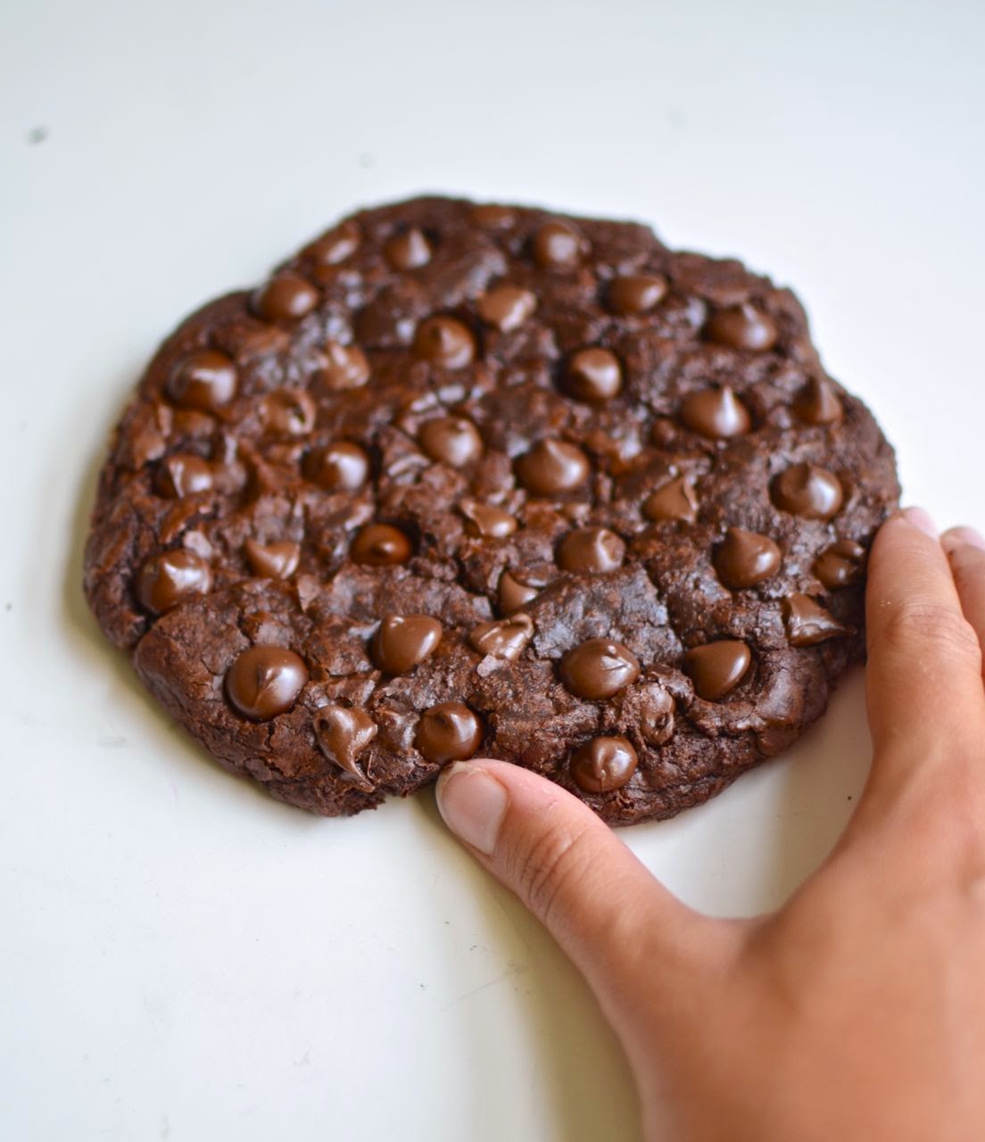 Yammie&amp;#39;s Noshery: Giant Brownie Cookie