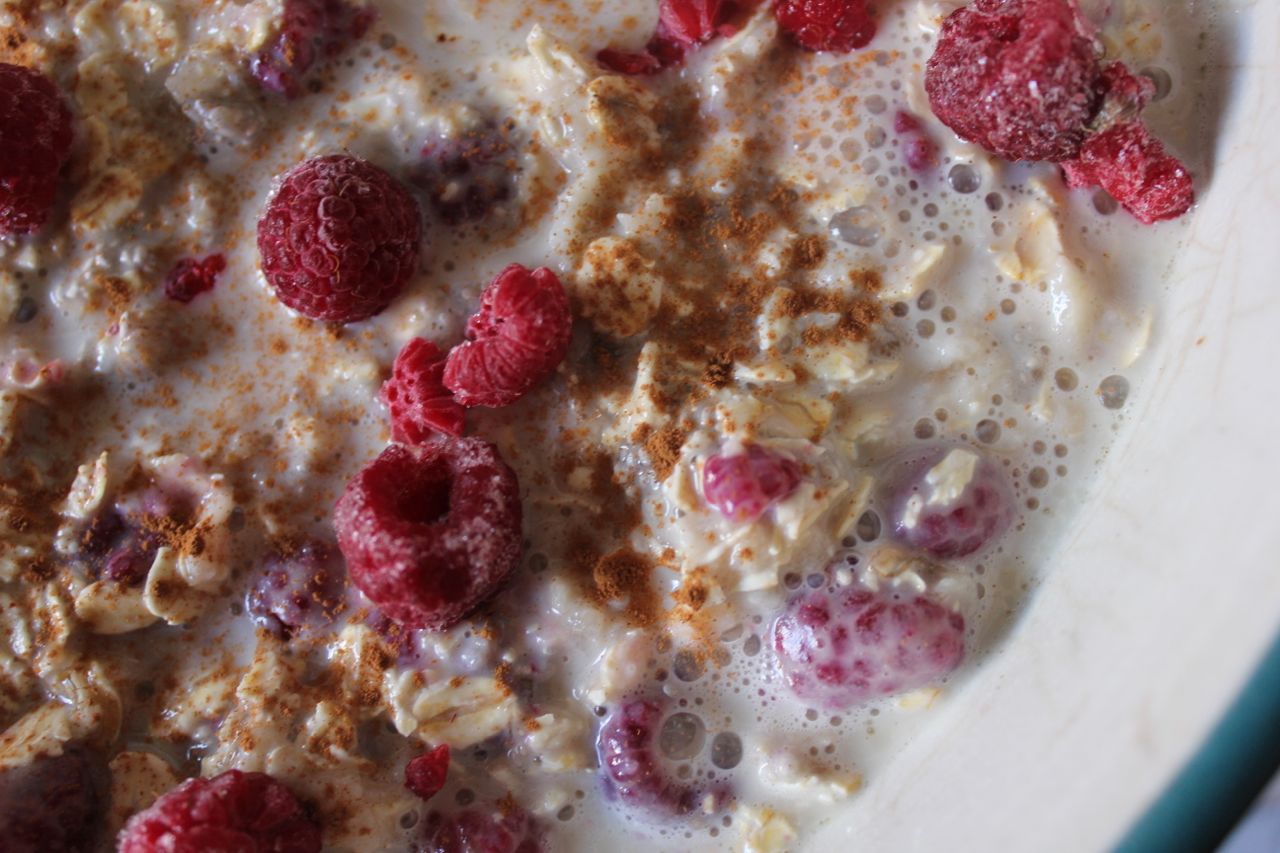 Green Gourmet Giraffe Baked Porridge for Breakfast