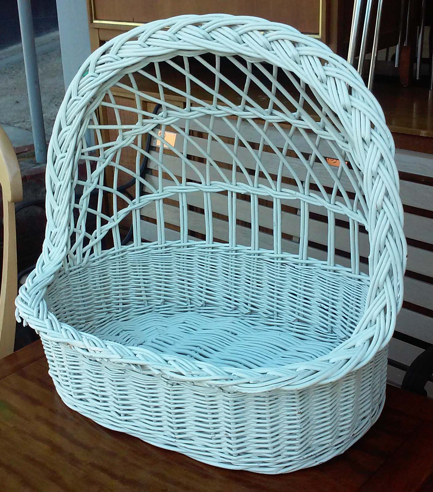 UHURU FURNITURE & COLLECTIBLES SOLD Wicker 15