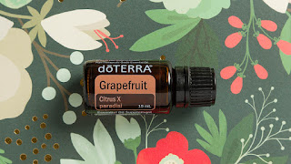 eterično olje grenivke za suho krtačenje in aromatično oblačenje