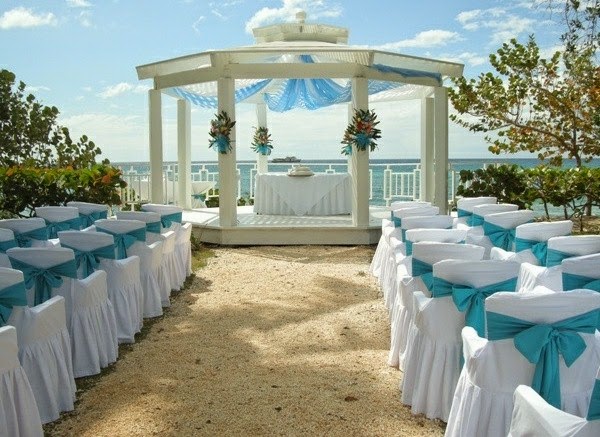 Romantic Wedding on dream beach