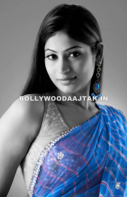 Vijayalakshmi Agathiyan In blue sari - (5) -  Vijayalakshmi Agathiyan Hot Pics