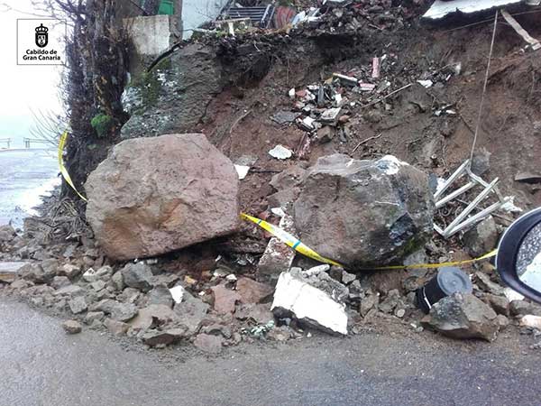 Se pide precaución  por desprendimiento de rocas en zona de Aríñez, San Mateo, Gran Canaria
