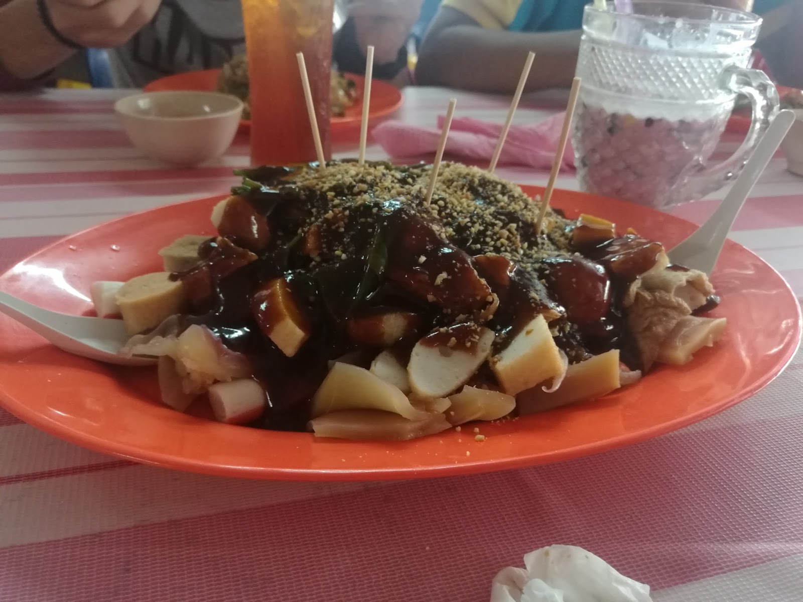 J o m R o n d a Yong Tau Foo, Taiping