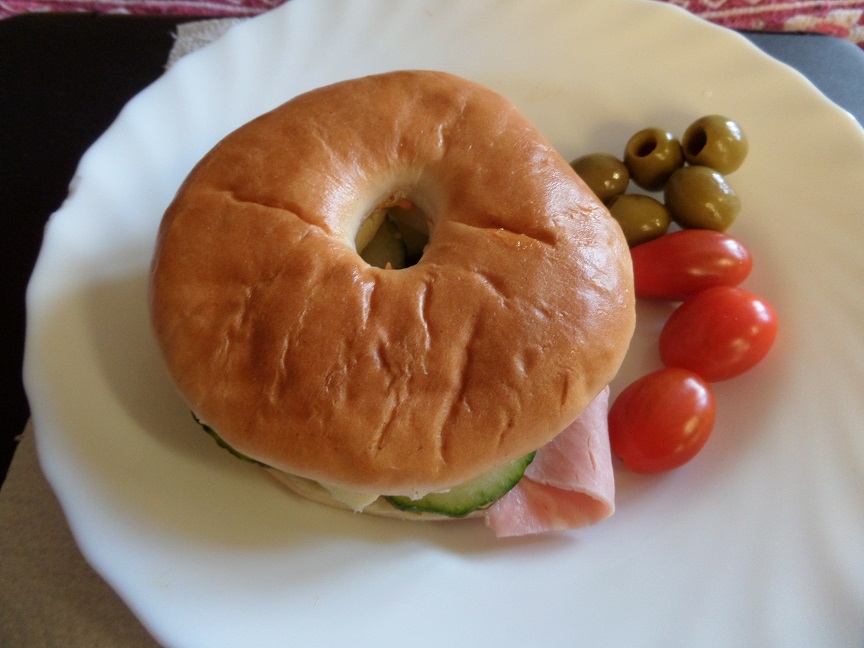 Madhouse Family Reviews Cut the calories with Warburtons Bagel Thins