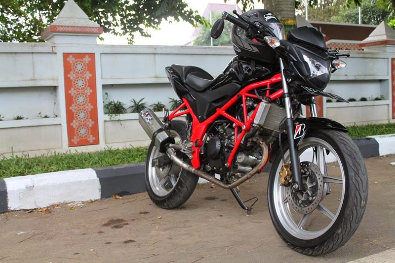 Motor honda modifikasi cb150r minimalis full fairing ceper
