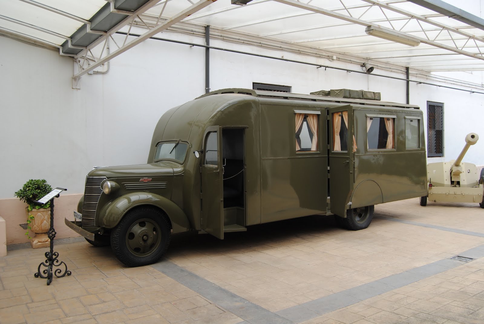 MUSEOS MILITARES Y POLICIALES: HISTÓRICO MILITAR DE VALENCIA