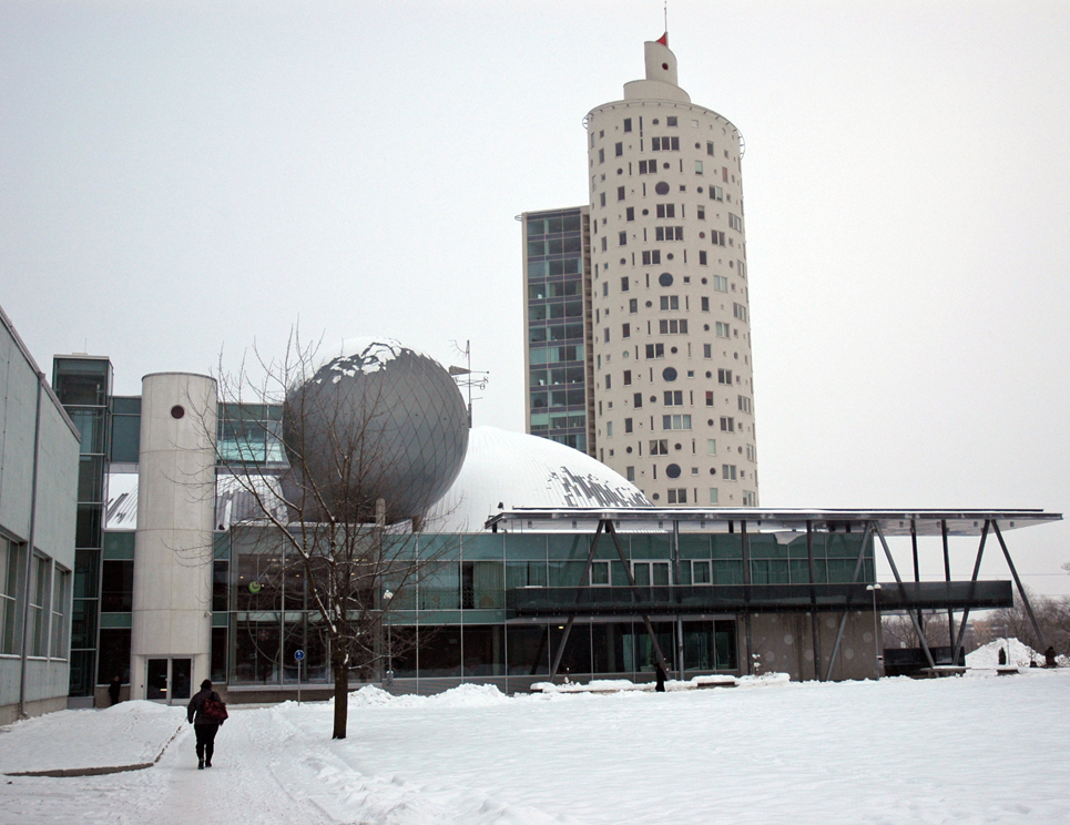 Experience from Estonia Maarja Küla and the Science Centre AHHAA in Tartu