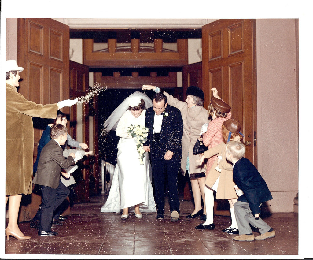 48 Lovely Color Photos Show Weddings in the 1960s Vintage Everyday