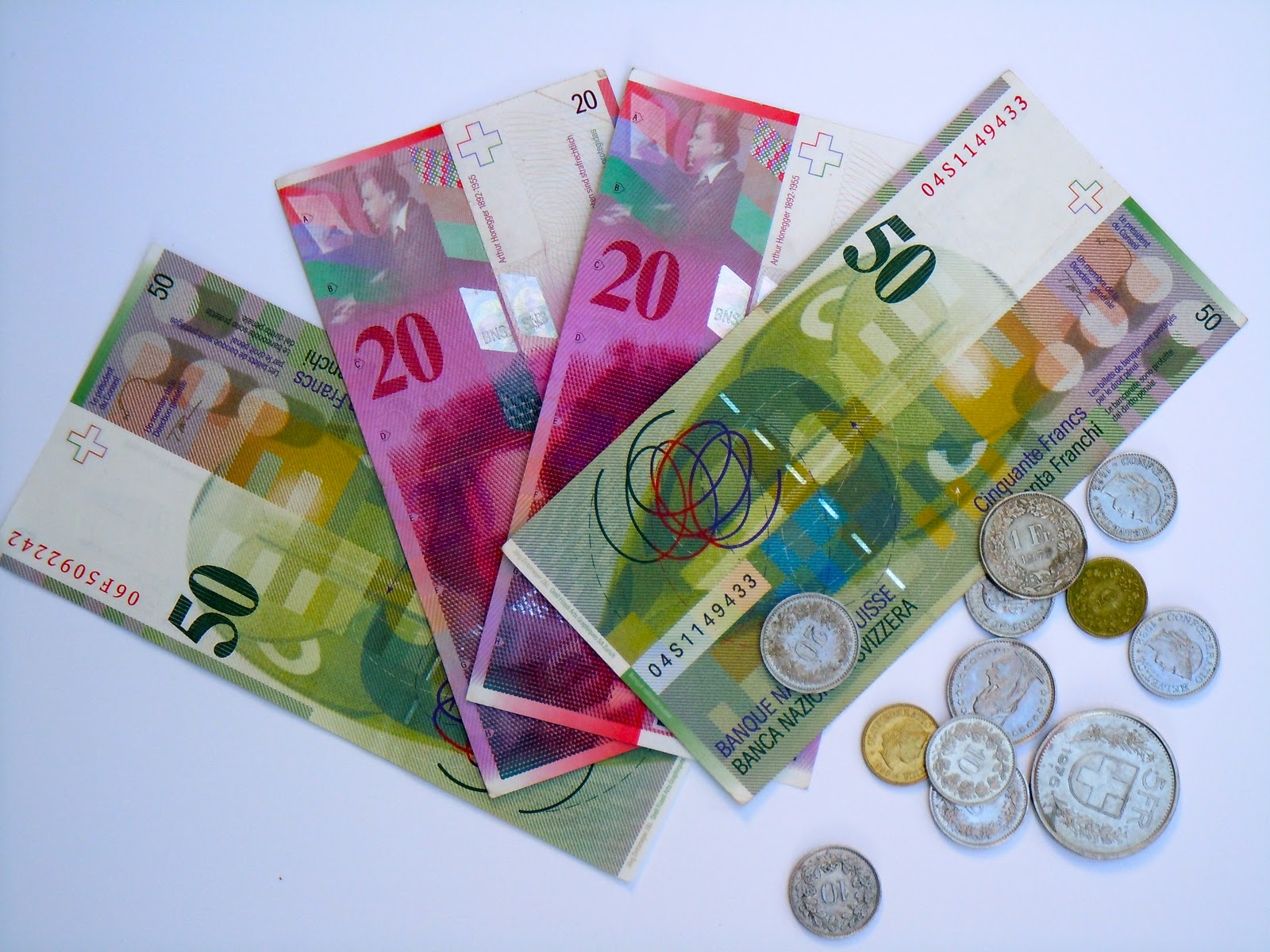Швейцарские франки в рубли. Валюта Швейцарии швейцарский Франк. Банкноты швейцарский Франк 2022. Франки деньги Швейцарии. Валюта Швейцарии (Swiss currency.
