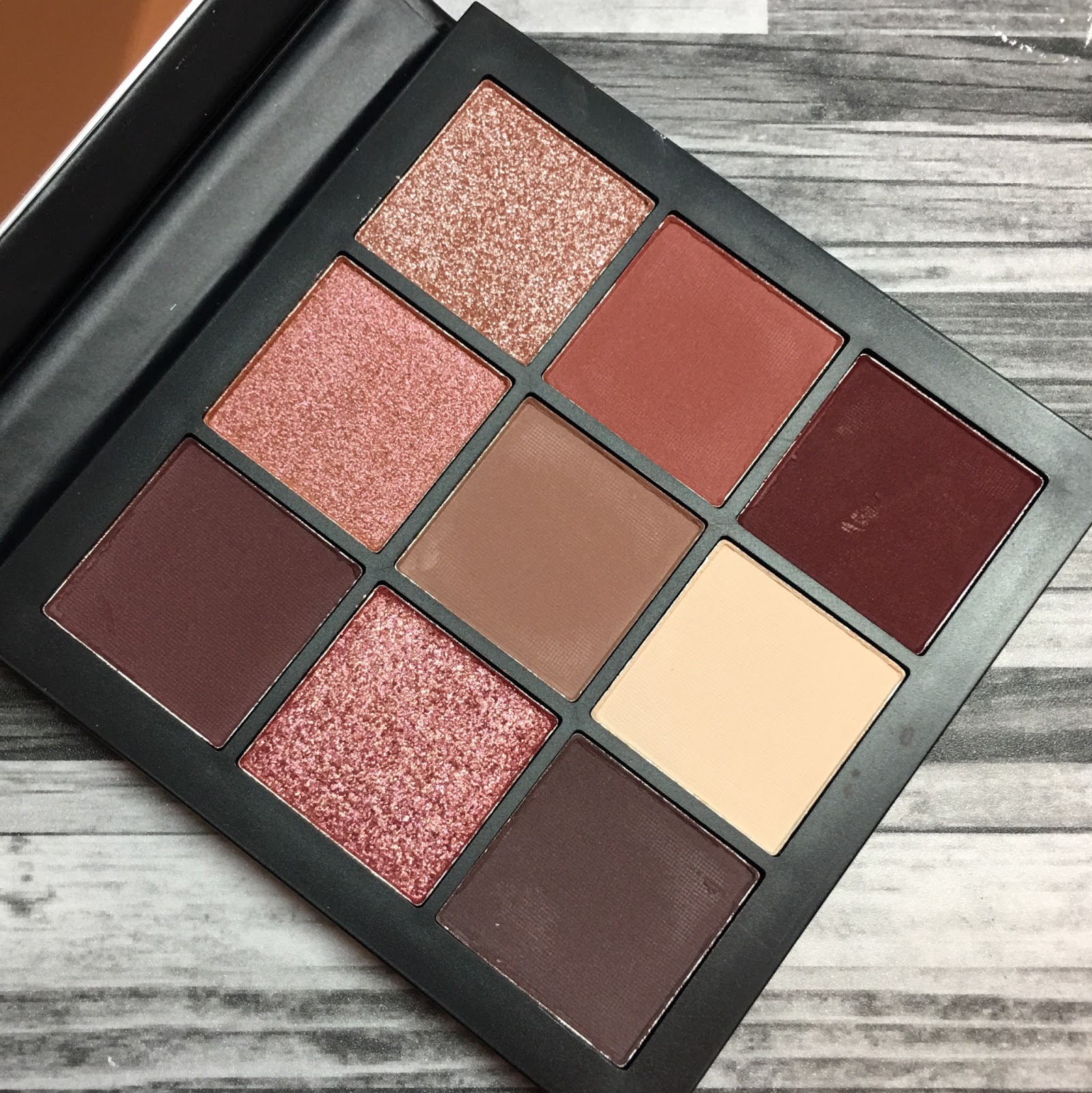 Huda Beauty Mauve Obsession Palette (Review and Swatches
