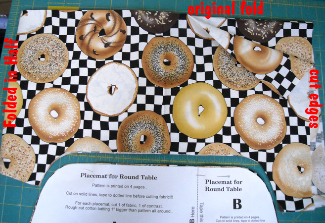 Sid's In Stitches: Easy Placemats for a Round Table Free Pattern