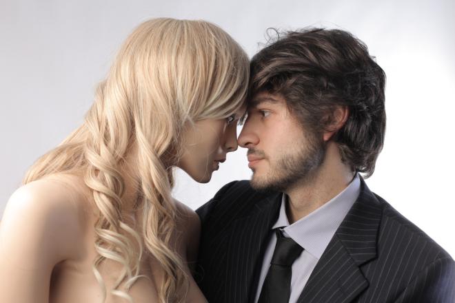 Interesting Green People Who Wed Inanimate Objects