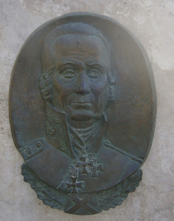 το μνημείο του ναυάρχου Φιοντόρ Ουσάκωφ στην Κέρκυρα