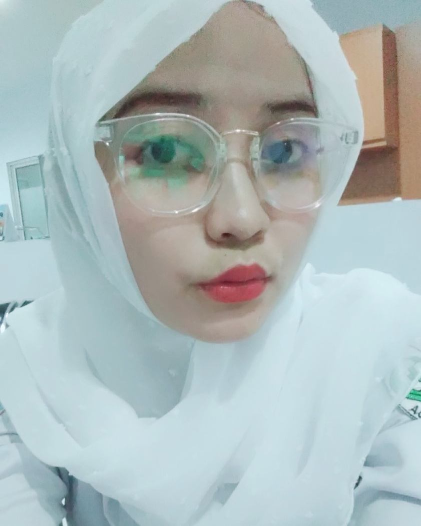 Kumpulan foto lengkap ibu bidan cantik new - CantikaMagz