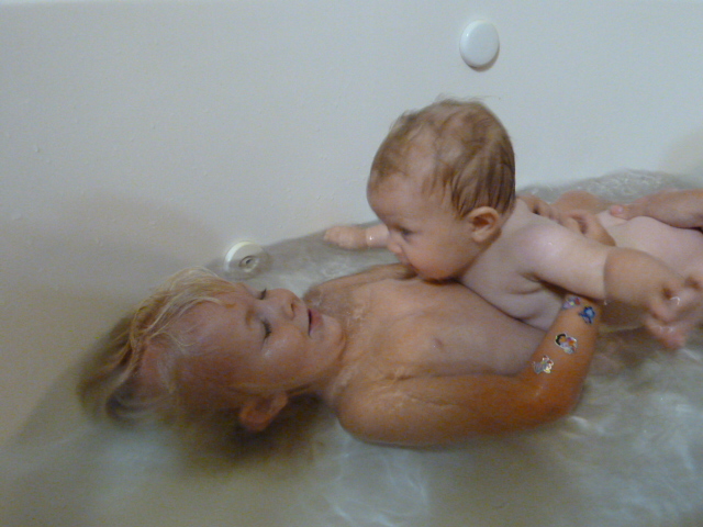 Bath time with sister - YouTube