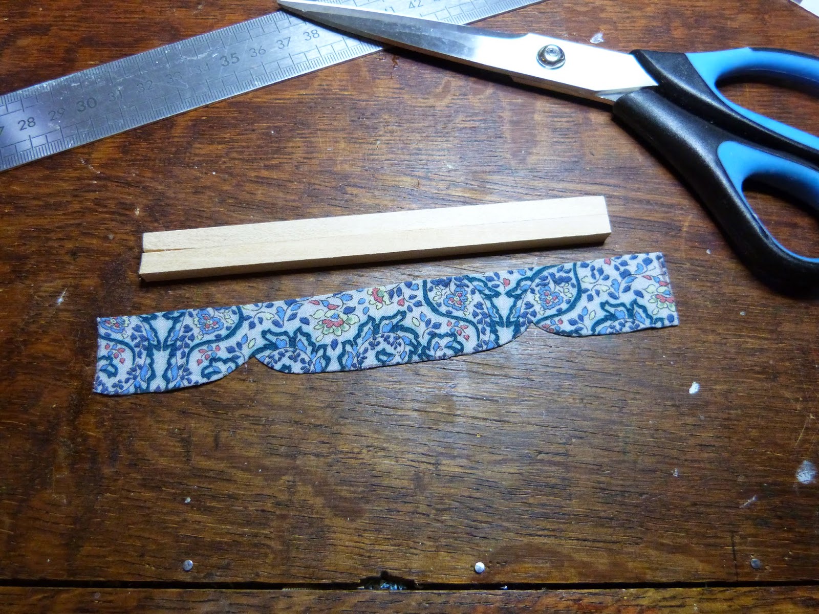 Let's make... no pin, no hairspray, no pretty pleater curtains!