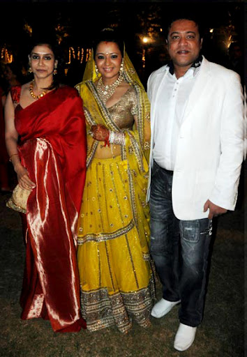 reema Sen yellow dress - reema Sen marriage reception pics