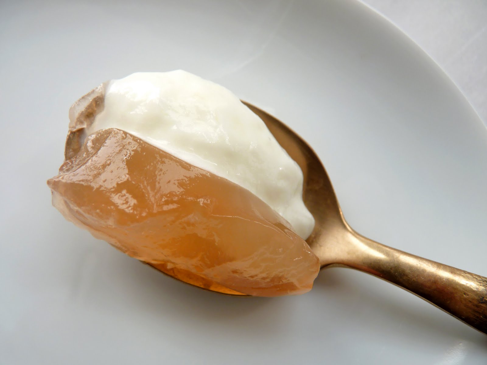 :pastry studio: Yogurt Mousse with Grapefruit Gelée