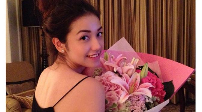 Biodata & Profil Velove Vexia - Biodata Artis