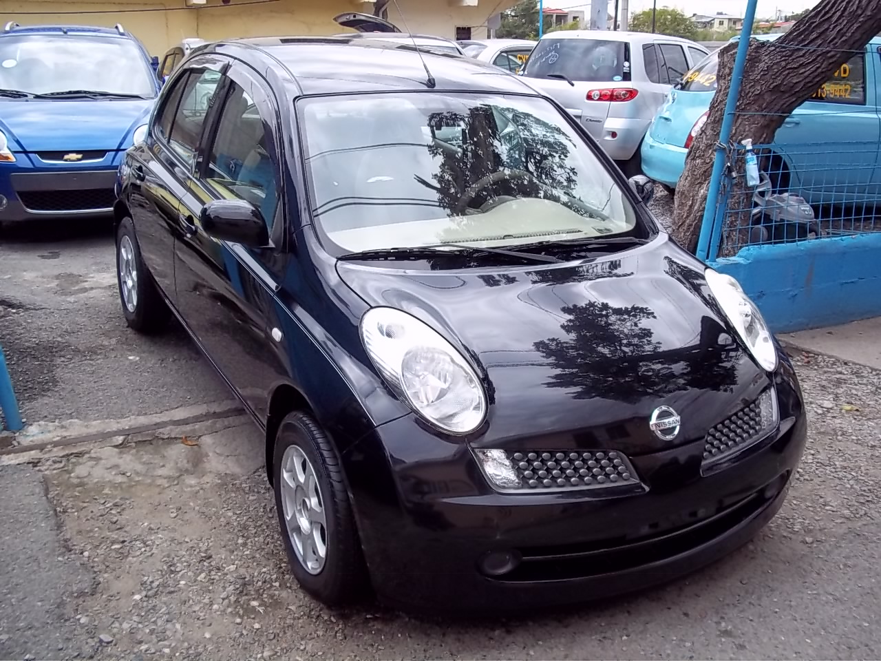 Nissan march 2006